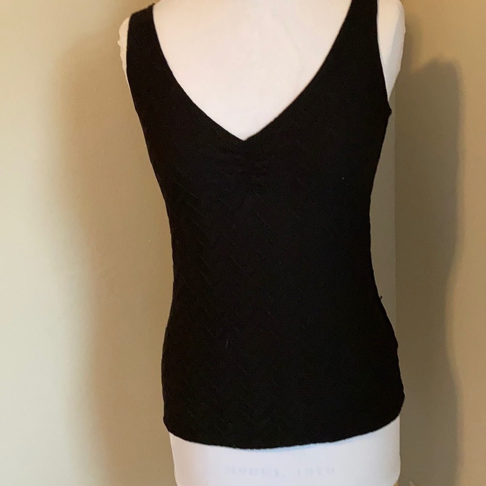 Form-fitting Knit Cami - Picture 1 of 4